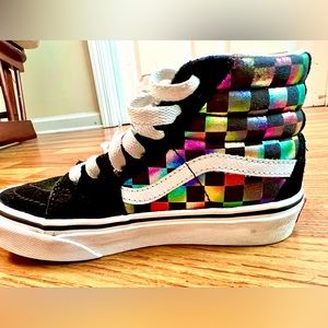 Girls metallic rainbow checkered high top VANS! 🌈